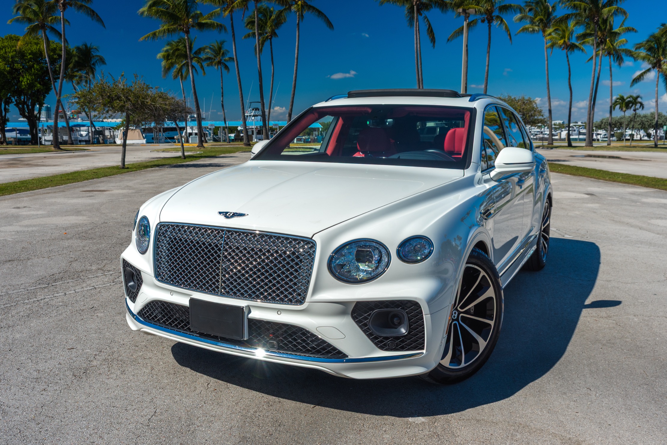 Bentley Bentayga β 5