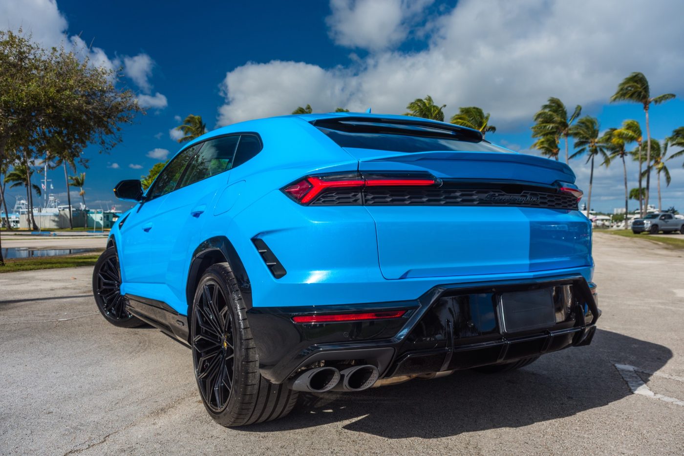 Lamborghini Urus SE β 8