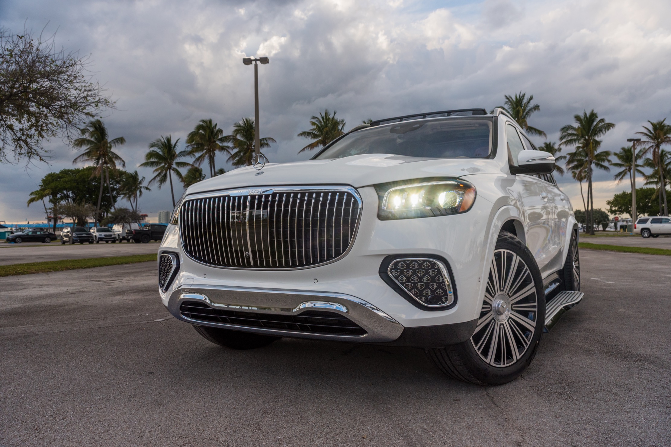 Mercedes-Maybach GLS β 5